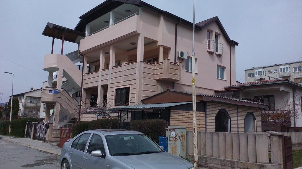 Karoski Apartments & Suites Ohrida Exterior foto